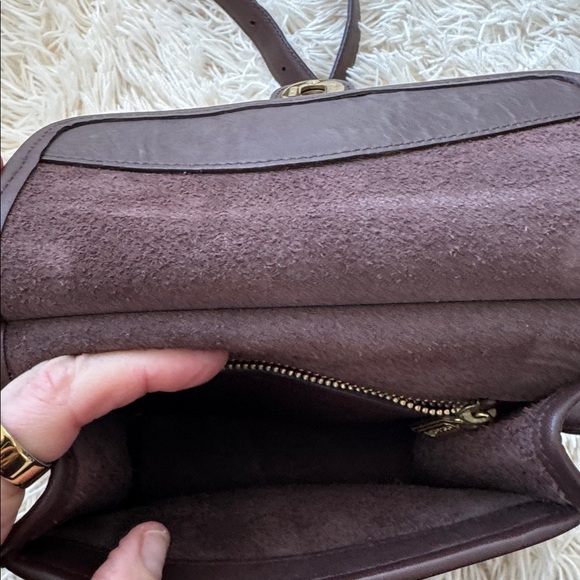 Coach - Picture 8 of 9